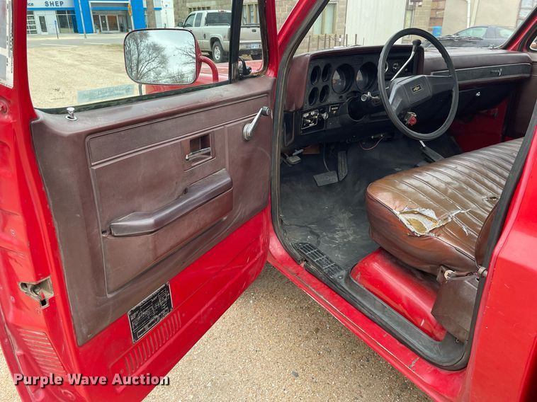 image for item MP9243 1984 Chevrolet Custom Deluxe 30  pickup truck