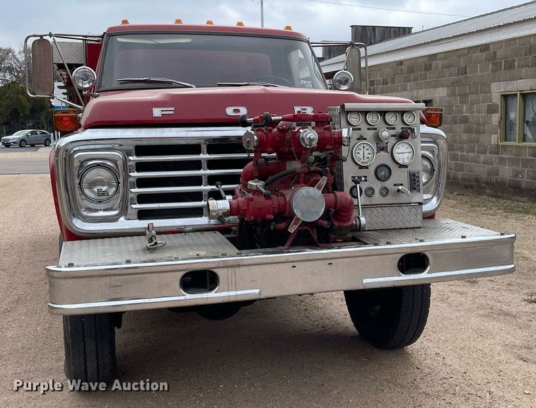 image for item MP9245 1979 Ford F700  pumper fire truck
