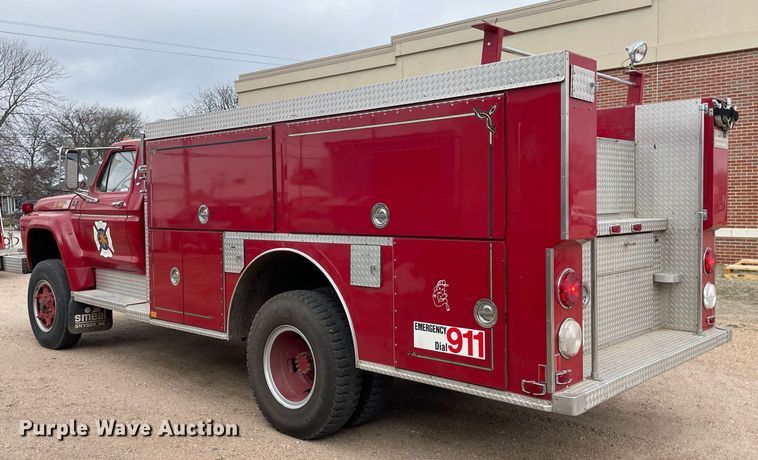 image for item MP9245 1979 Ford F700  pumper fire truck