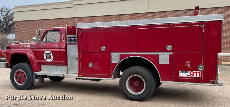 image for item MP9245 1979 Ford F700  pumper fire truck