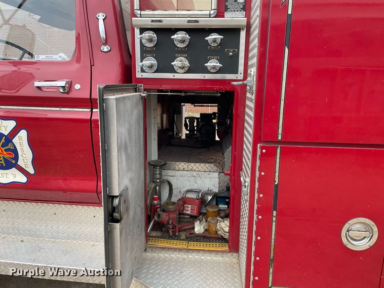 image for item MP9245 1979 Ford F700  pumper fire truck