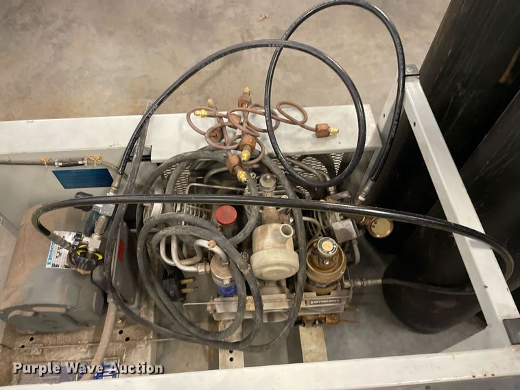 image for item MP9246 1989 Bauer U-E1  air compressor