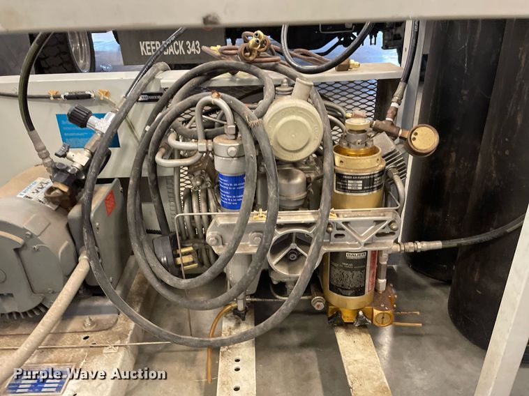 image for item MP9246 1989 Bauer U-E1  air compressor