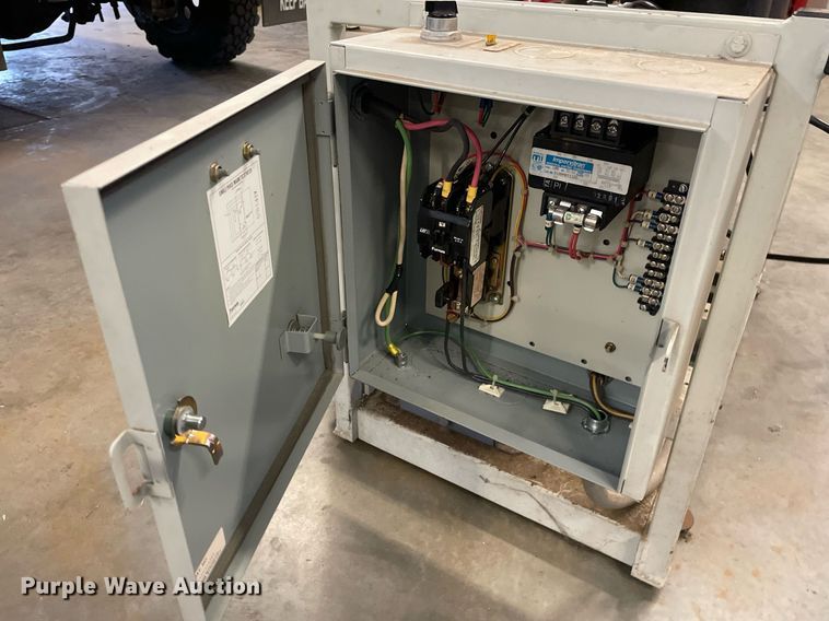 image for item MP9246 1989 Bauer U-E1  air compressor