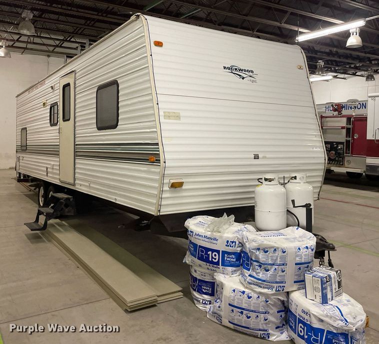 image for item MP9247 2001 Forest River Rockwood Freedom  camper