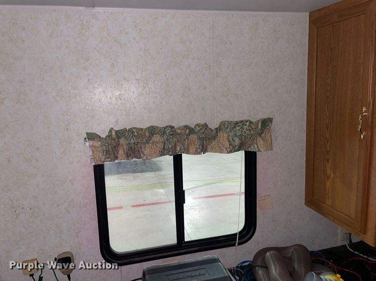 image for item MP9247 2001 Forest River Rockwood Freedom  camper