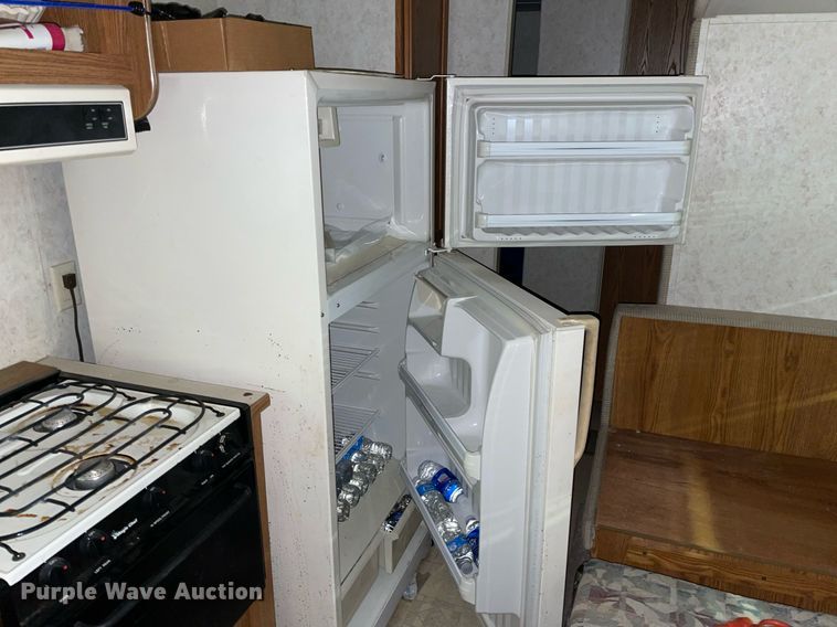 image for item MP9247 2001 Forest River Rockwood Freedom  camper