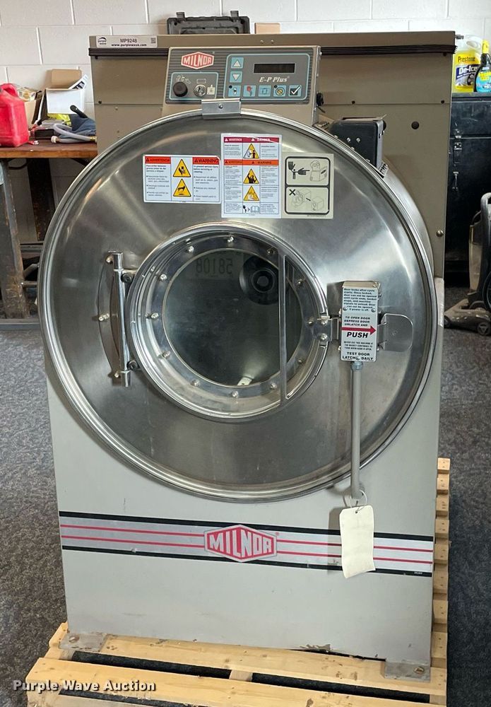 image for item MP9248 2002 Milnor 30015V7J  washer/extractor