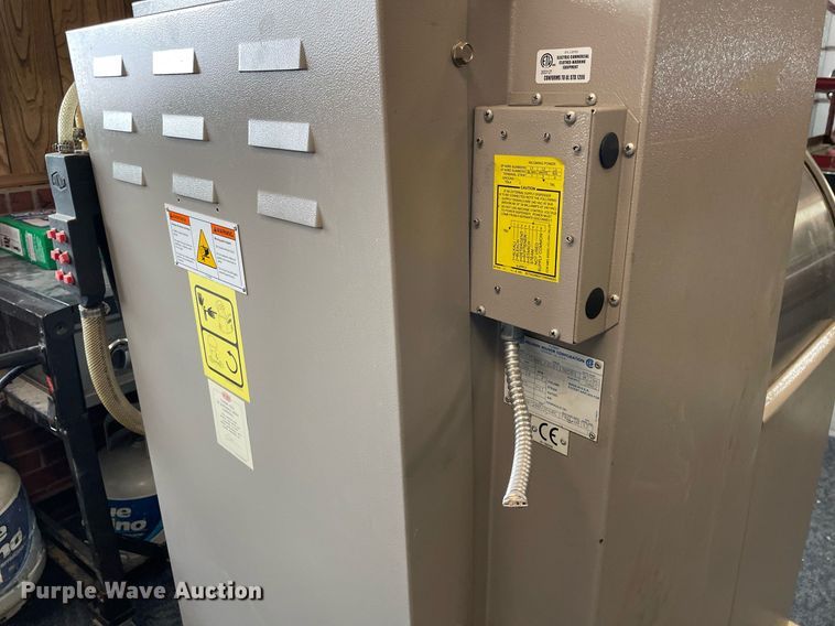 image for item MP9248 2002 Milnor 30015V7J  washer/extractor