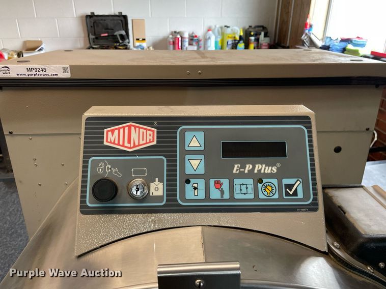 image for item MP9248 2002 Milnor 30015V7J  washer/extractor