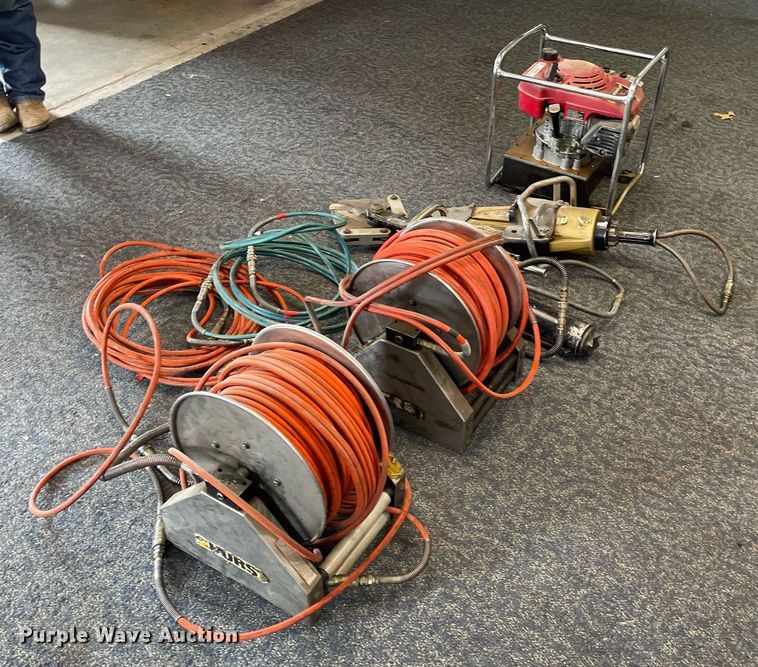 image for item MP9249 Hurst Jaws of Life  rescue equipment