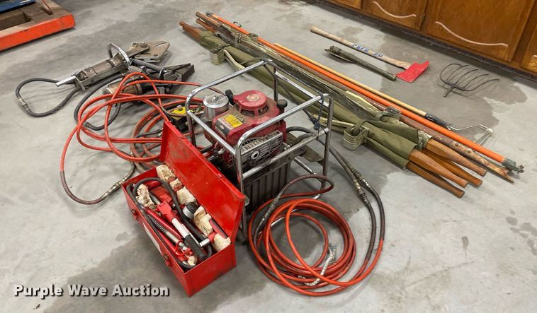 image for item MP9255 Hurst  Jaws of Life rescue tool