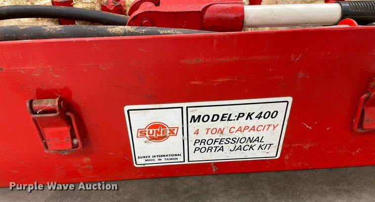 image for item MP9255 Hurst  Jaws of Life rescue tool