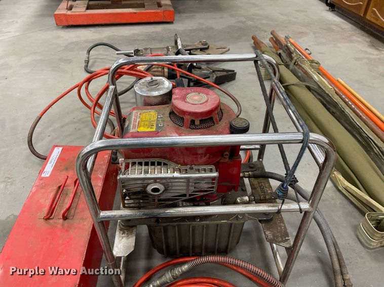 image for item MP9255 Hurst  Jaws of Life rescue tool