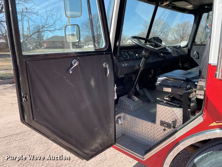 image for item MP9258 1980 Pierce V1324M  pumper fire truck