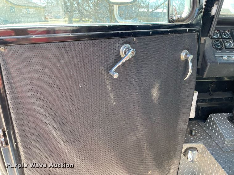 image for item MP9258 1980 Pierce V1324M  pumper fire truck