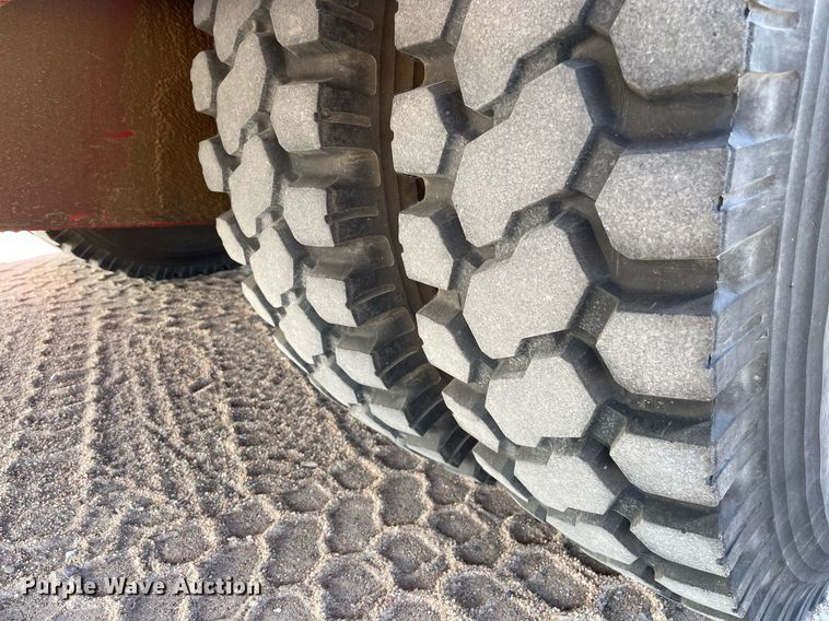 image for item MP9258 1980 Pierce V1324M  pumper fire truck