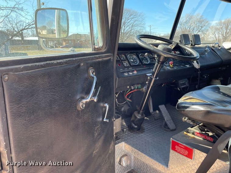 image for item MP9259 1986 Pierce E3172  fire truck