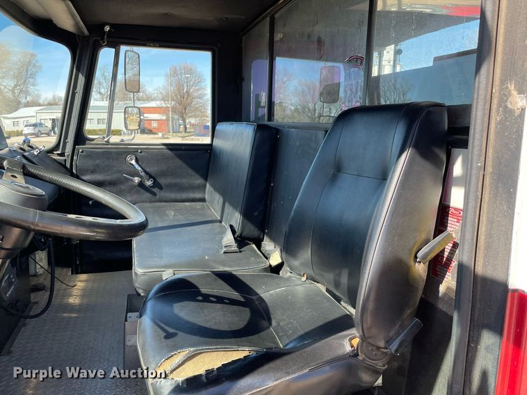 image for item MP9259 1986 Pierce E3172  fire truck