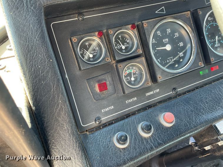 image for item MP9259 1986 Pierce E3172  fire truck