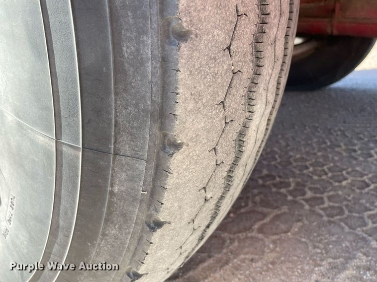 image for item MP9259 1986 Pierce E3172  fire truck