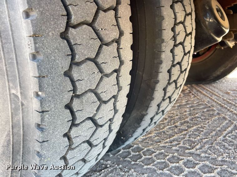 image for item MP9259 1986 Pierce E3172  fire truck