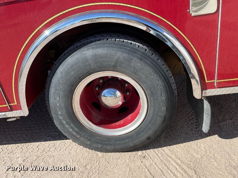 image for item MP9259 1986 Pierce E3172  fire truck