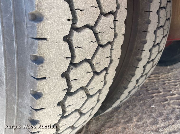 image for item MP9259 1986 Pierce E3172  fire truck