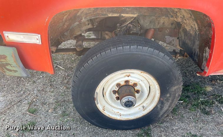 image for item MP9260 1984 Chevrolet D30  pickup truck