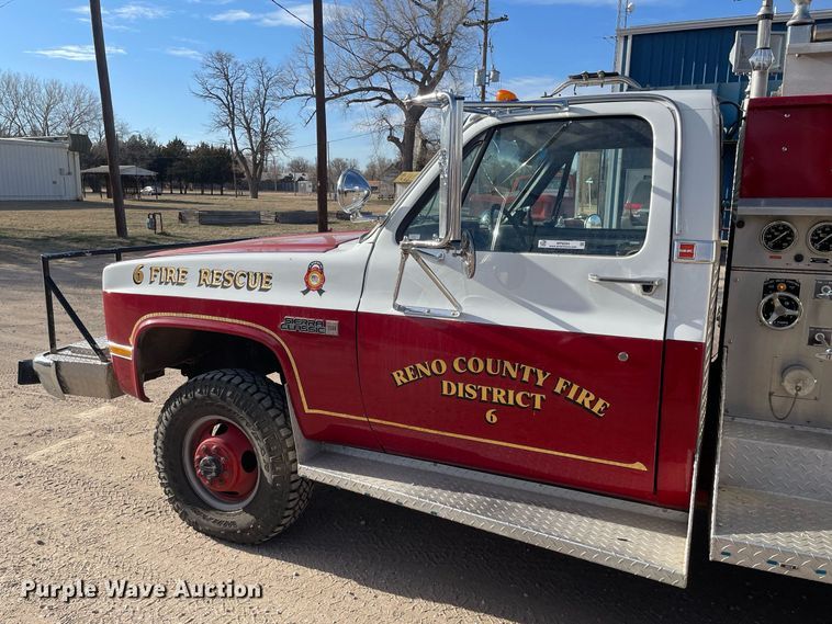 image for item MP9264 1983 Chevrolet K3500  pumper fire truck