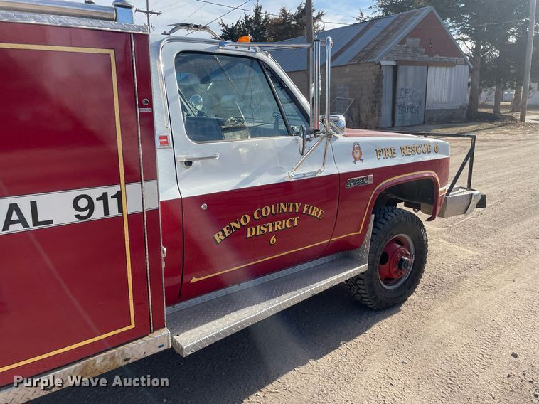image for item MP9264 1983 Chevrolet K3500  pumper fire truck