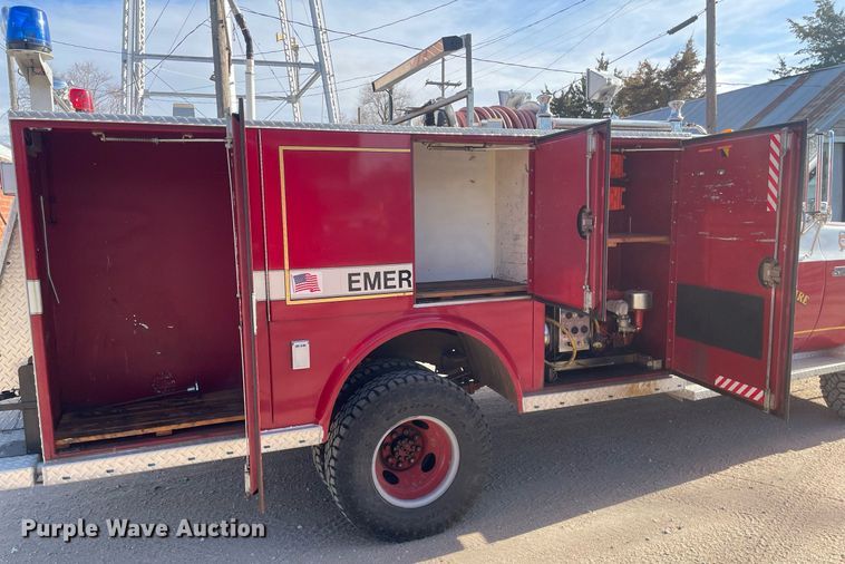 image for item MP9264 1983 Chevrolet K3500  pumper fire truck