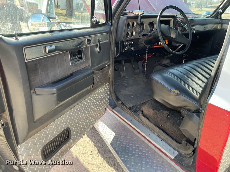 image for item MP9264 1983 Chevrolet K3500  pumper fire truck