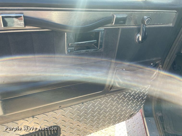 image for item MP9264 1983 Chevrolet K3500  pumper fire truck