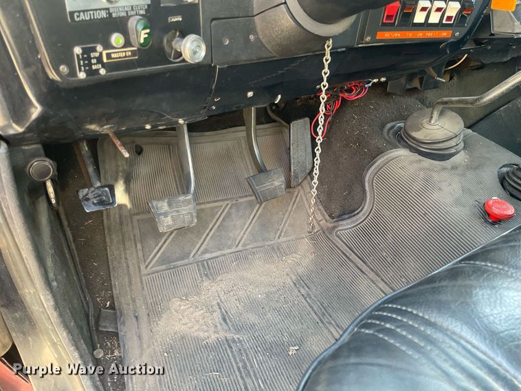 image for item MP9264 1983 Chevrolet K3500  pumper fire truck