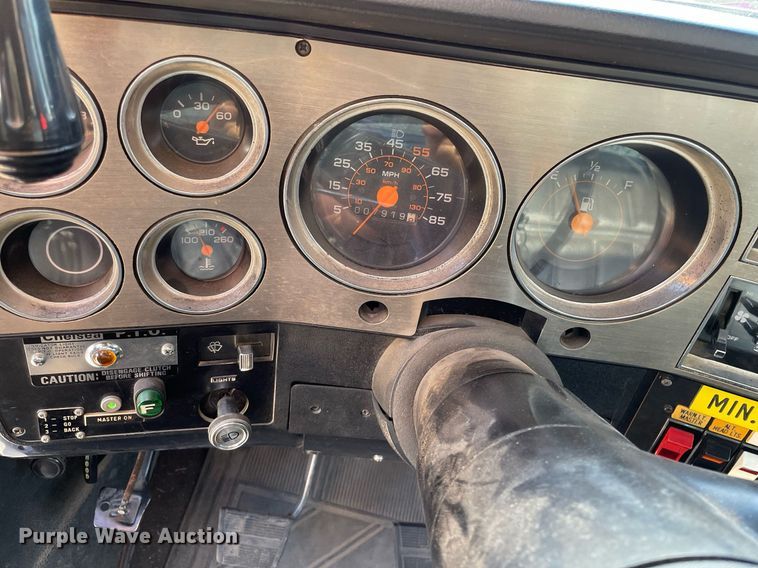 image for item MP9264 1983 Chevrolet K3500  pumper fire truck