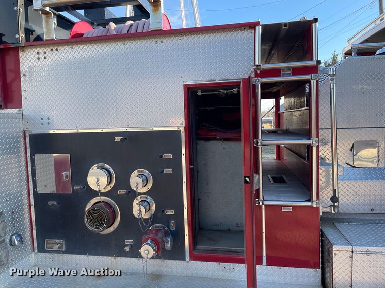 image for item MP9265 1985 Pierce E2490  pumper fire truck