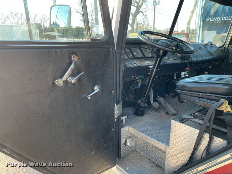 image for item MP9265 1985 Pierce E2490  pumper fire truck