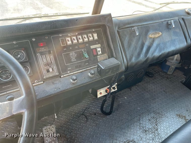 image for item MP9265 1985 Pierce E2490  pumper fire truck