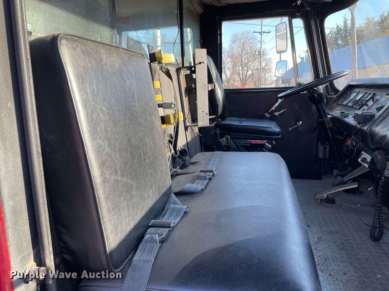 image for item MP9265 1985 Pierce E2490  pumper fire truck