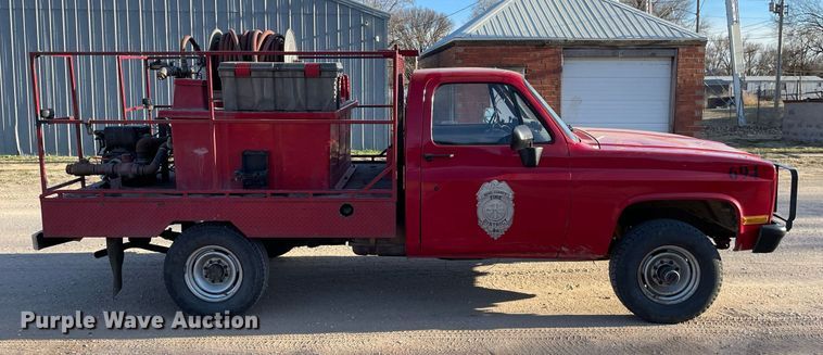 image for item MP9266 1985 Chevrolet D30 Military Postal Unit  brush fire truck