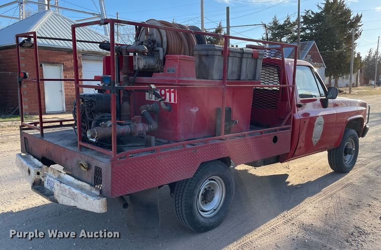 image for item MP9266 1985 Chevrolet D30 Military Postal Unit  brush fire truck