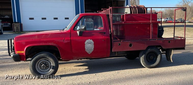 image for item MP9266 1985 Chevrolet D30 Military Postal Unit  brush fire truck
