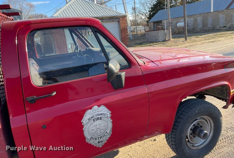 image for item MP9266 1985 Chevrolet D30 Military Postal Unit  brush fire truck