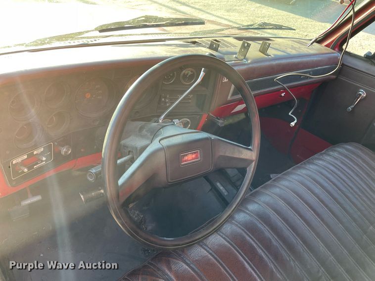 image for item MP9266 1985 Chevrolet D30 Military Postal Unit  brush fire truck