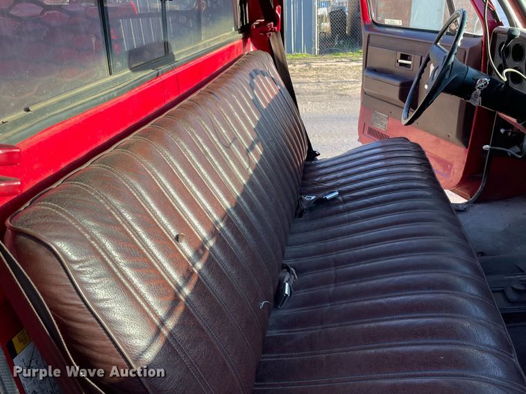 image for item MP9266 1985 Chevrolet D30 Military Postal Unit  brush fire truck