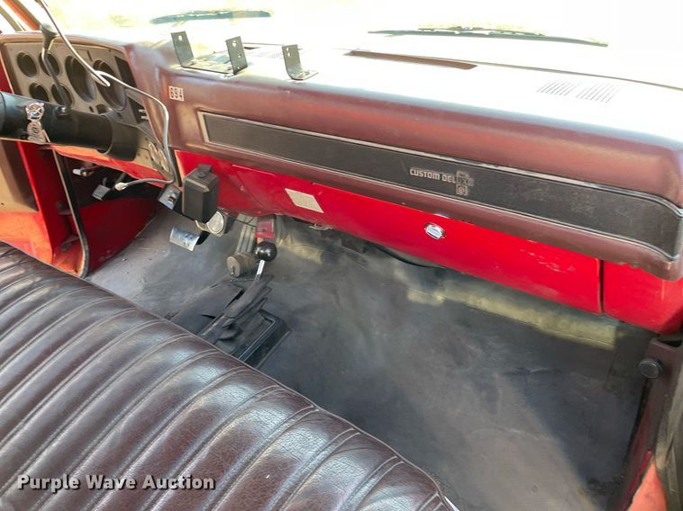 image for item MP9266 1985 Chevrolet D30 Military Postal Unit  brush fire truck