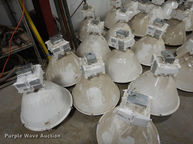 image for item MR9738 (45) Hubbell W00381350 lights