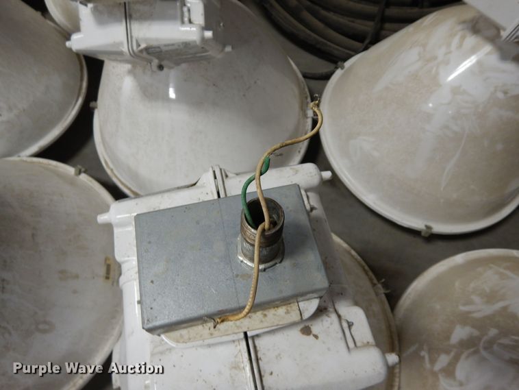 image for item MR9738 (45) Hubbell W00381350 lights