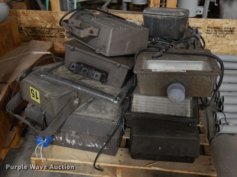 image for item MR9739 (15) flood lights